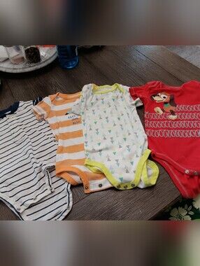 Boys Size 12 Month, Set Of 4 Onezies